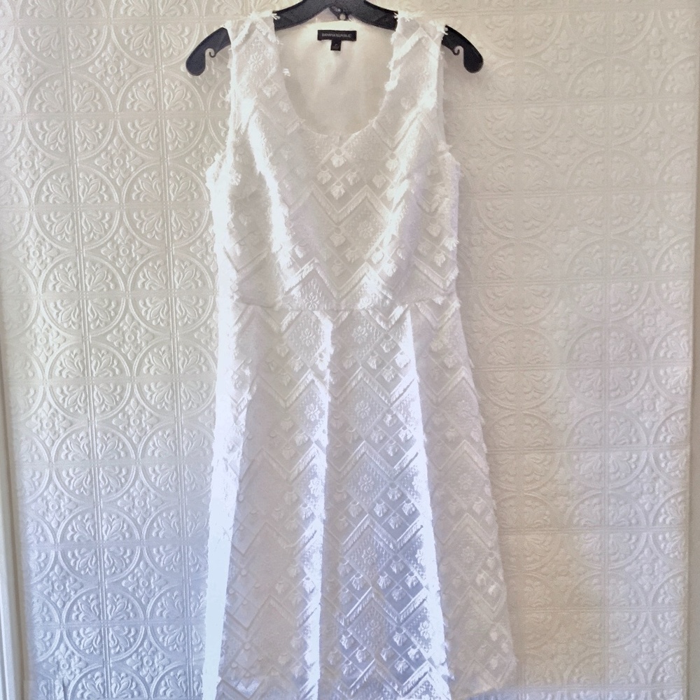 Banana Republic White Embroidered Dress Sz. 2